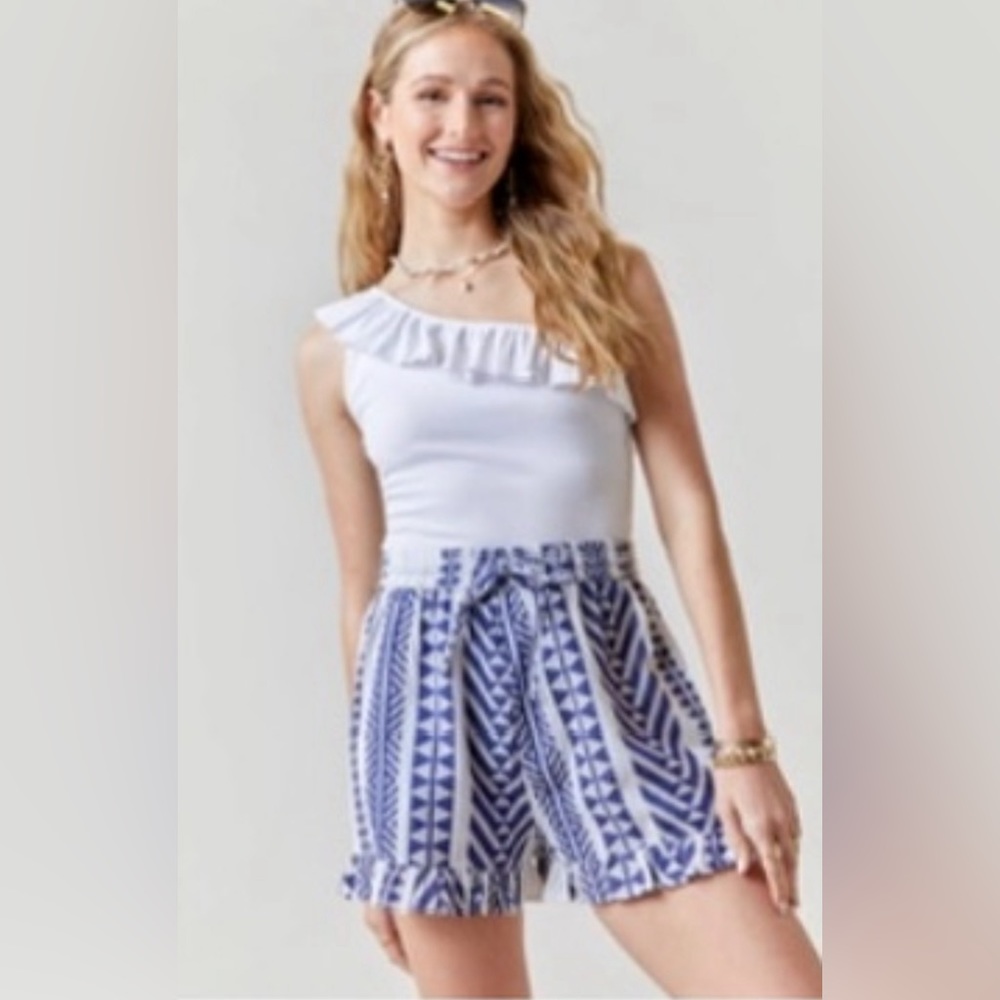 💙New Francesca’s Emilia Geo Print Ruffle Shorts - Picture 2 of 3